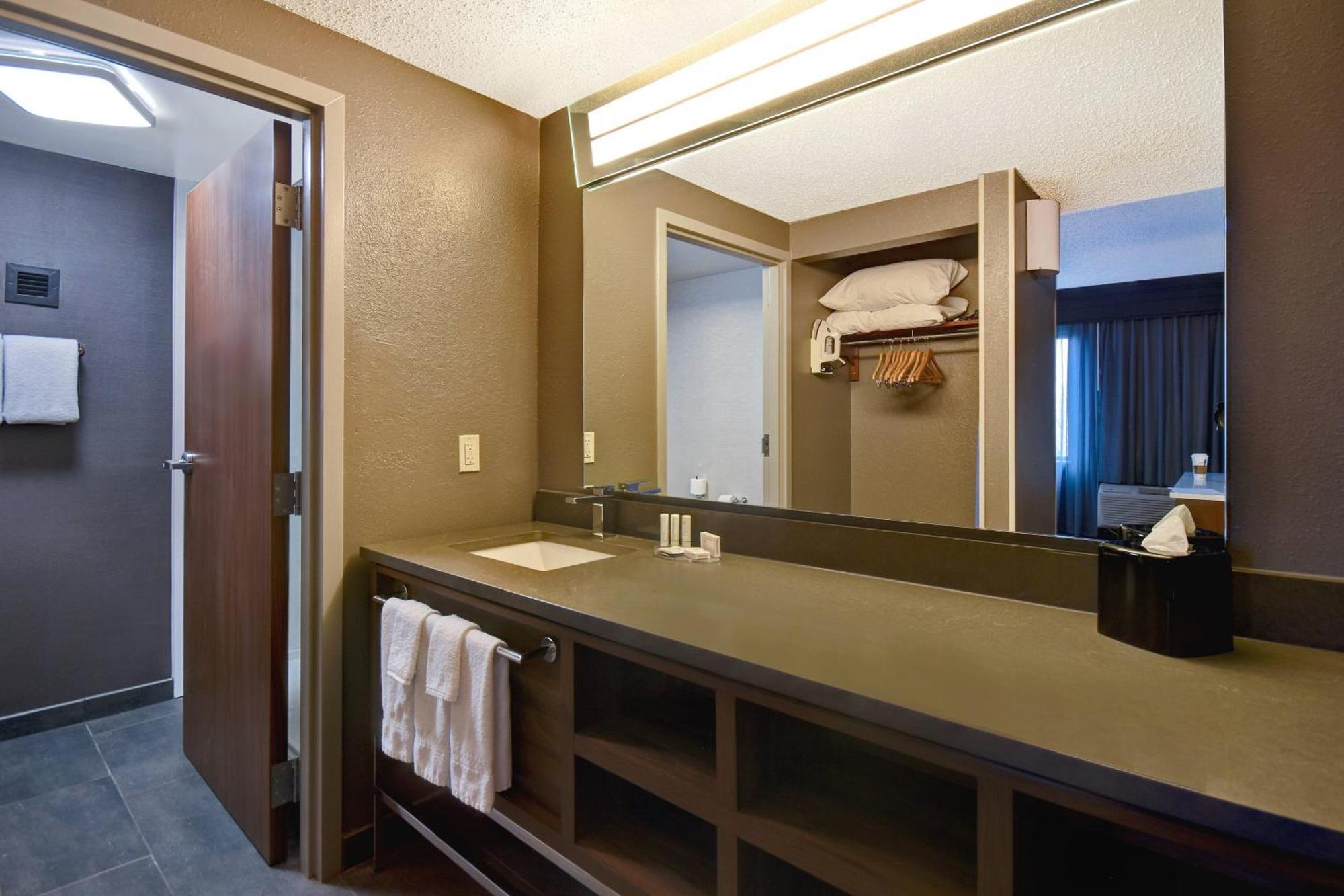 Courtyard By Marriott Cincinnati Airport Erlanger Ngoại thất bức ảnh